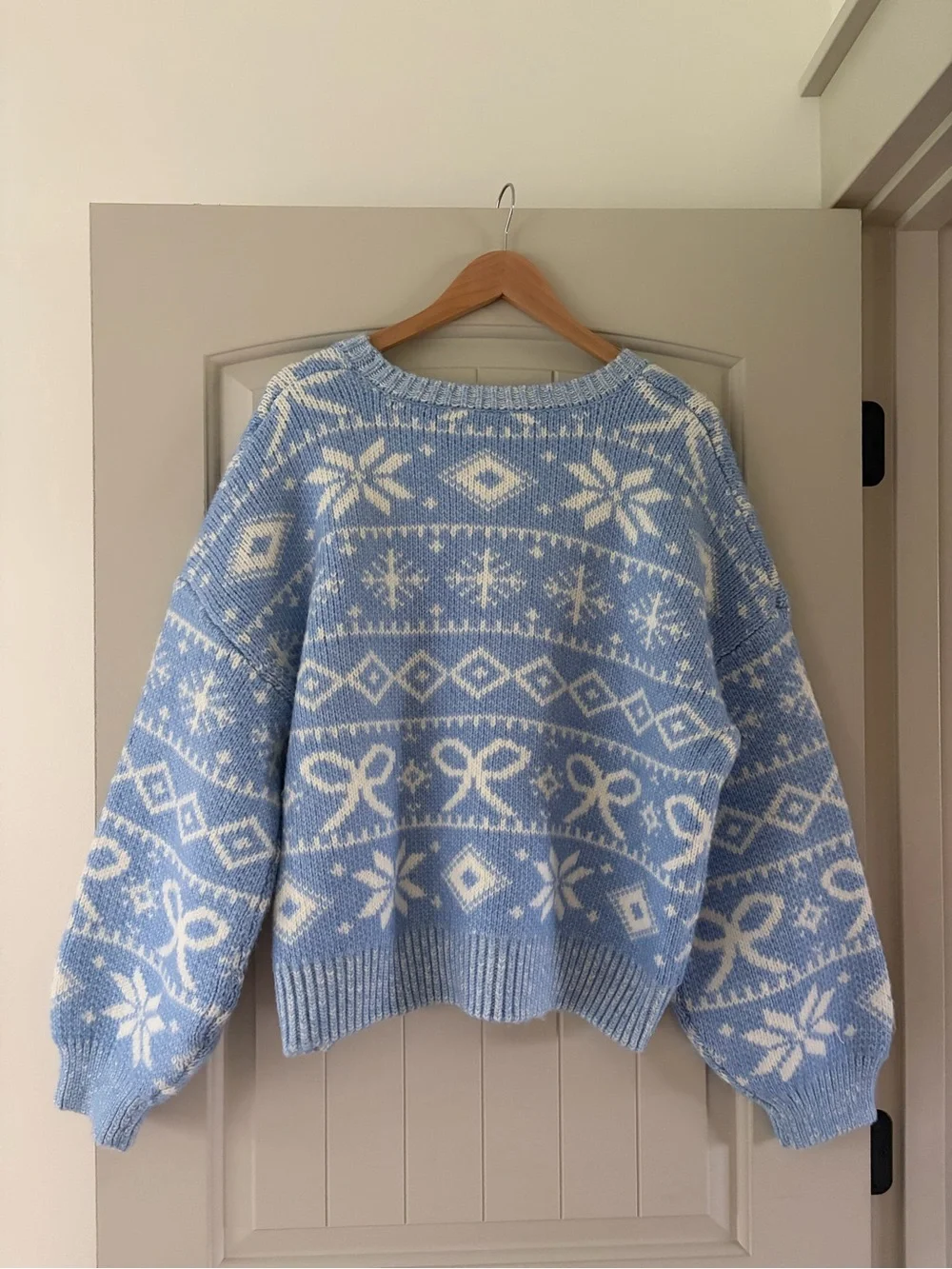 Arula NWT Blue White Bow Snowflake Fair Isle Sweater X / XL Xquisite - Picture 7 of 8